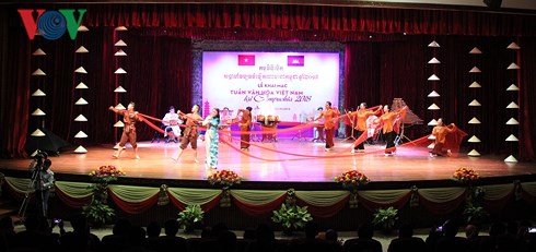 Vietnam Cultural Week 2018 opens in Cambodia