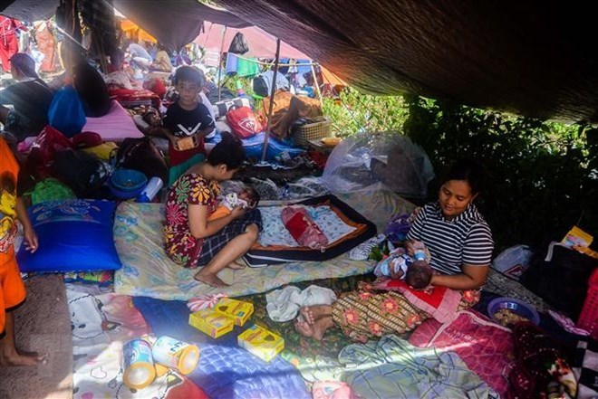 Indonesia Int’l community continue assisting earthquake victims