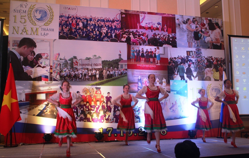Promoting science cooperation and cultural exchange between Vietnam and Russia