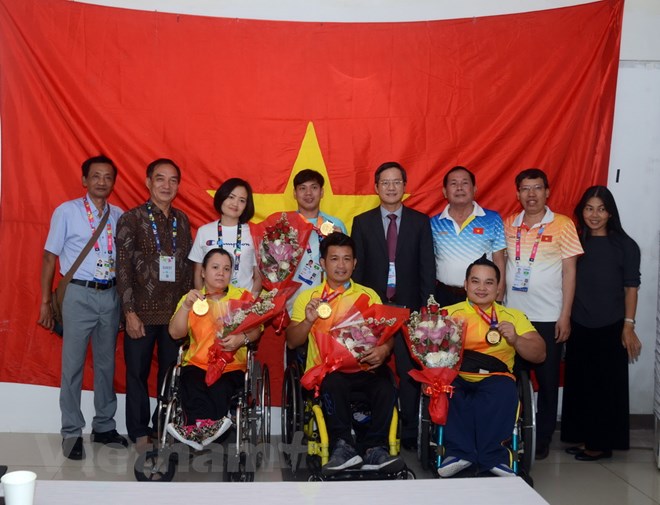 Vietnamese Ambassador to Indonesia congratulates sports delegation