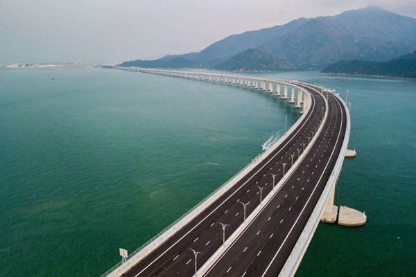 China inaugurates world s longest sea crossing