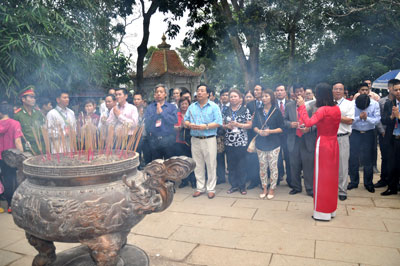 Conference connects overseas Vietnamese with localities