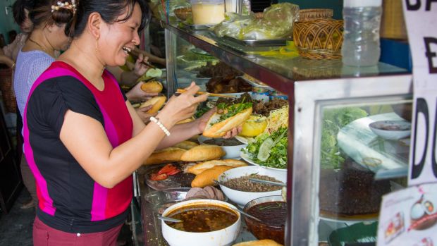 Vietnamese foods listed among 21 best dishes of 2018