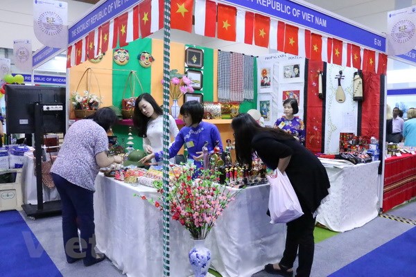 Vietnam joins annual international bazaar in Indonesia