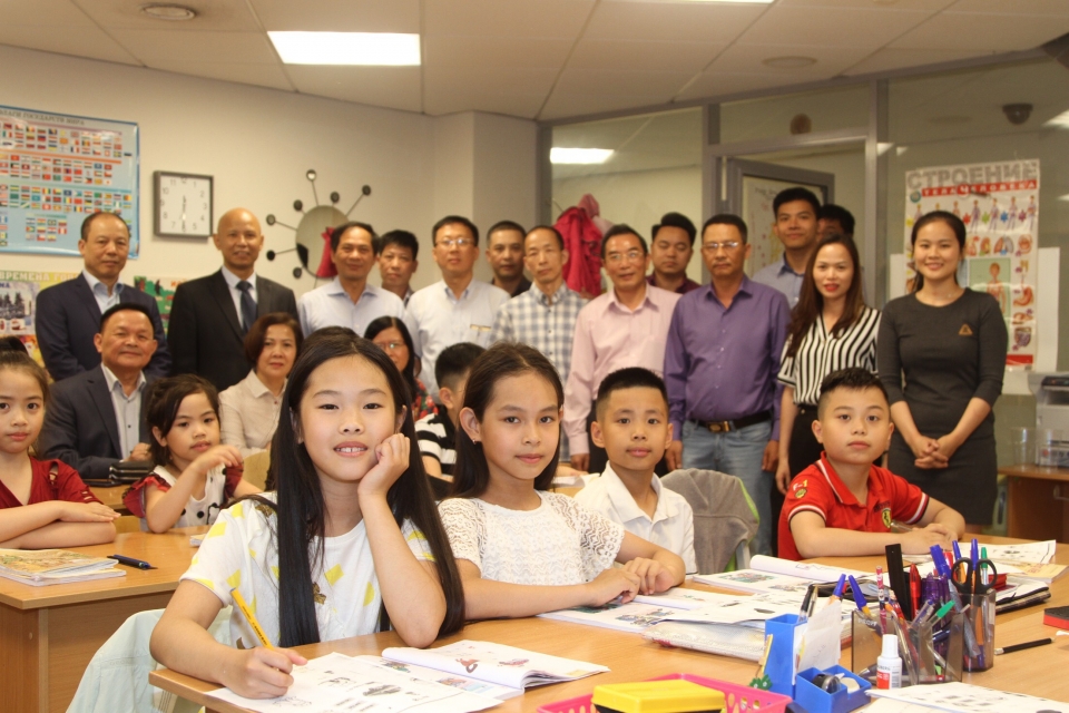 Mother tounge taught for Vietnamese children in Russia’s Ekaterinburg city