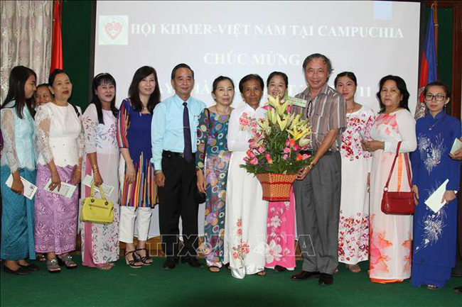 Khmer-Vietnamese Association in Cambodia celebrates Vietnamese Teachers’ Day