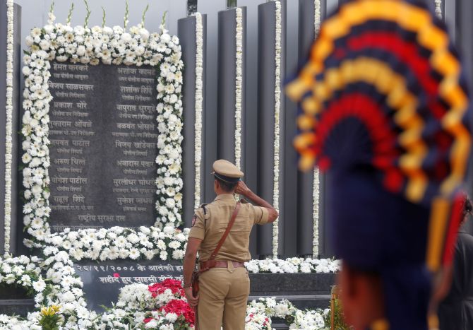 India marks 10th anniversary of 26 11 attack