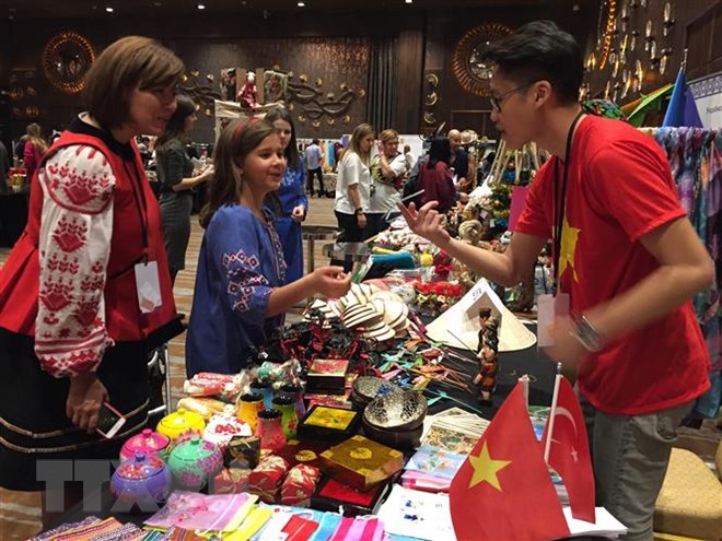 Vietnam’s cuisine and handicraft products attract visitors in Turkey