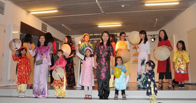 Long dress show on Vietnamese Family Day in Belgium