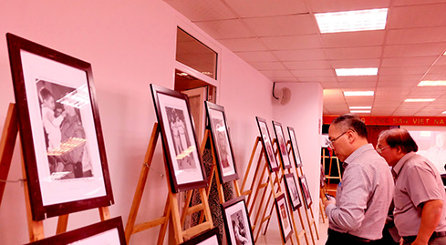 Photos of Cuban revolution leaders on display in Hanoi