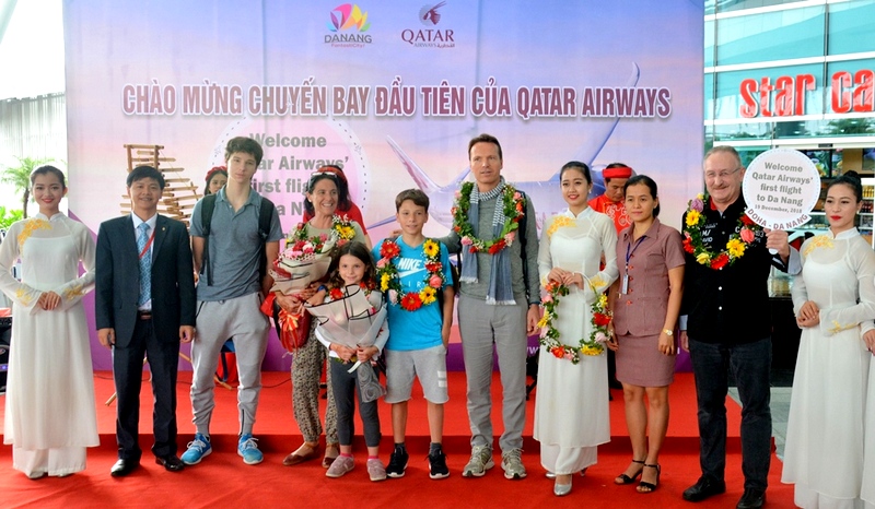 Qatar Airways launches first flight to Da Nang