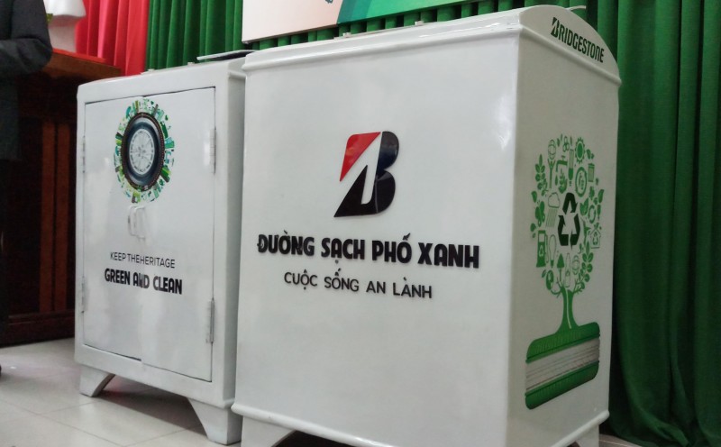 Hue receives 20 smart waste bins