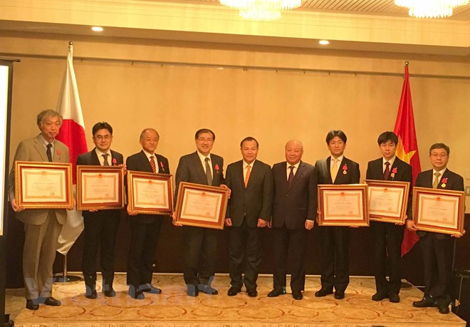 Vietnamese Embassy presents Labor Order to Japan’s NCGM
