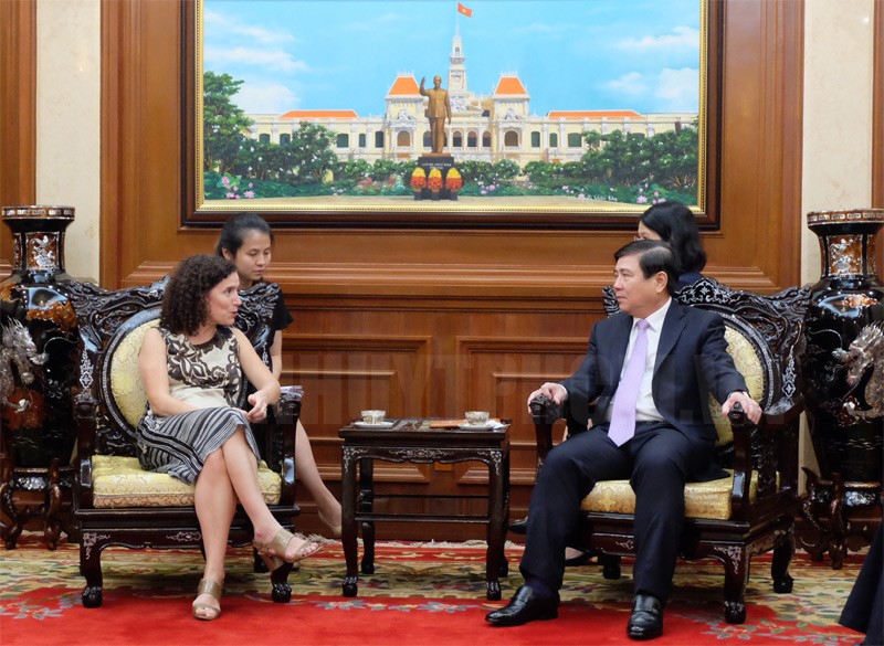 Promoting trade ties between Ho Chi Minh city and Uruguay