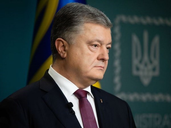 Ukraine’s President announces re-election campaign