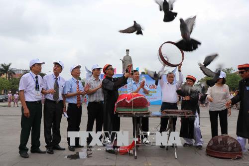 Bac Ninh releases 2,000 doves for peace