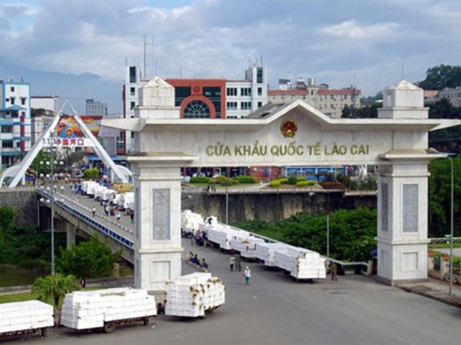 Lao Cai int’l border gate busy on Lunar New Year festival