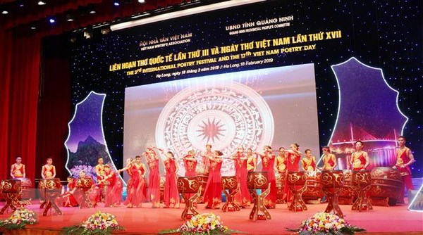 200 writers, poets and translators attend Ha Long International Poetry Night