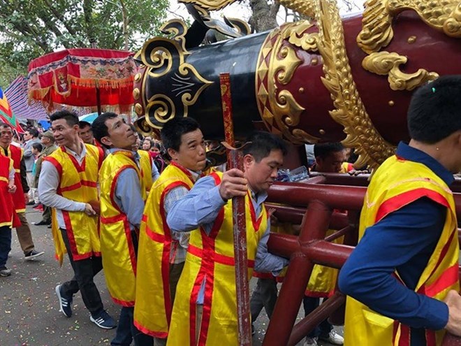 Firecracker procession festival kicks off in Bac Ninh