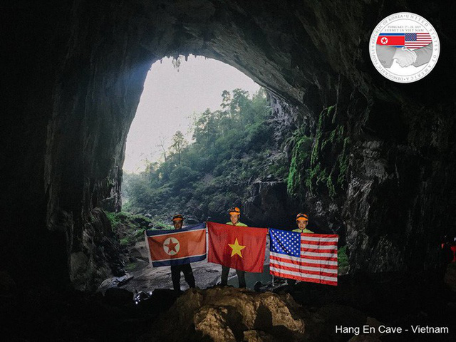 National flags of Vietnam, US and DPRK flown in Son Doong cave