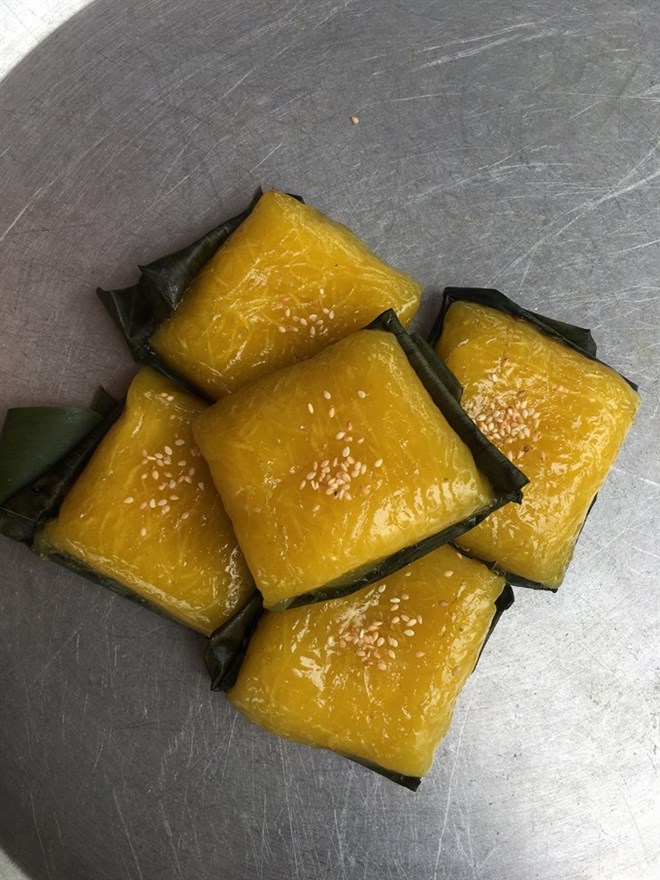 Phu The cake An eternal symbol of the love of husbands and wives in Vietnamese culture