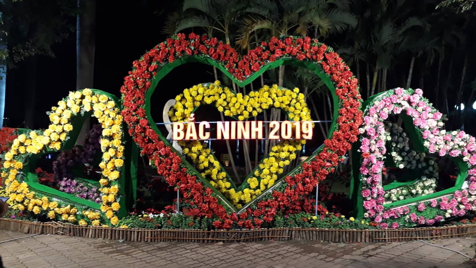 Sparkling festival atmosphere in Bac Ninh province