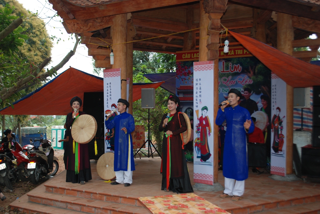 Tourists flocks to Lim festival 2019 in the northern province of Bac Ninh