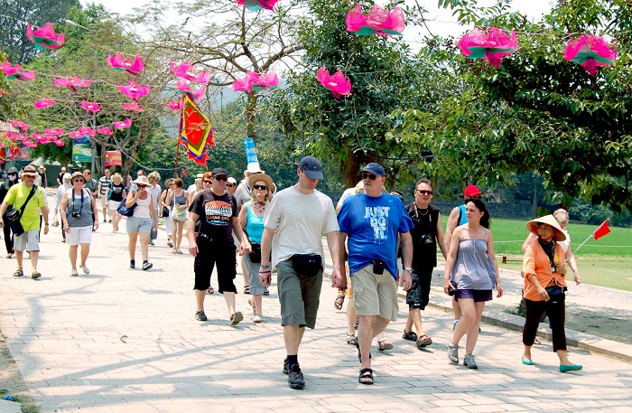 First quarter Hanoi greets nearly 7 5 million tourists