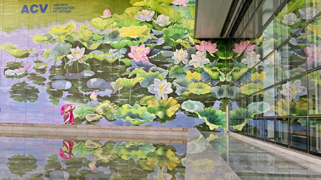 Lotus paintings at Noi Bai airport win gold at international design contest