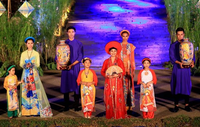 Thua Thien-Hue hosts ao dai festival
