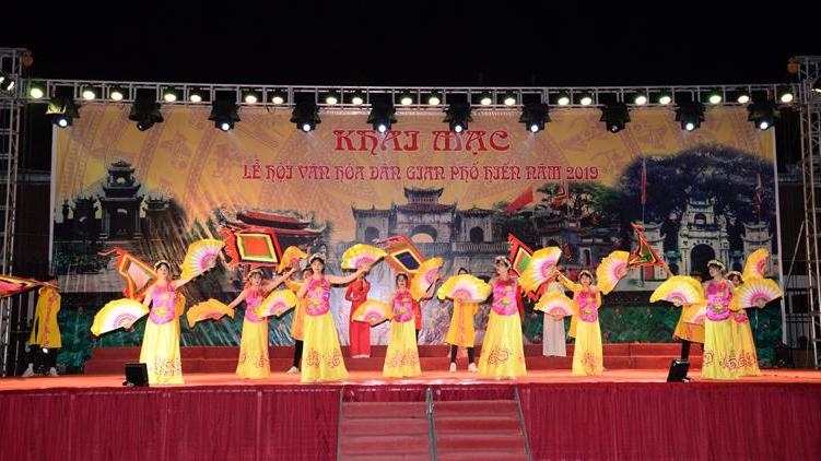Pho Hien folk culture festival opens in Hung Yen province