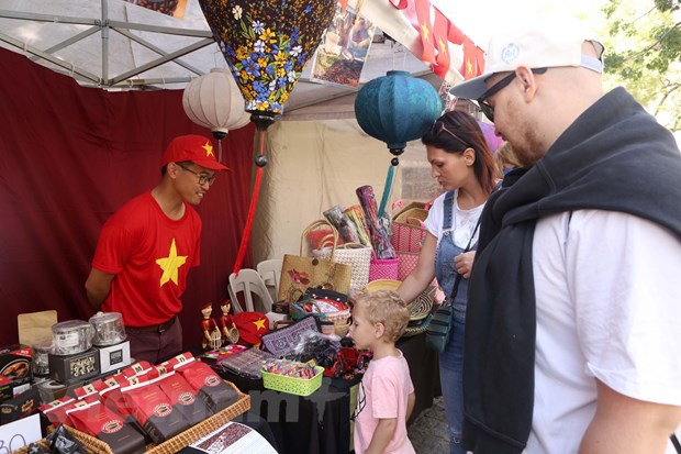 Vietnamese culture introduced at ASEAN Bazaar in Argentina