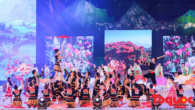 Nearly 1,000 artisans and people to participate in Vietnam - Laos border ethnic culture festival