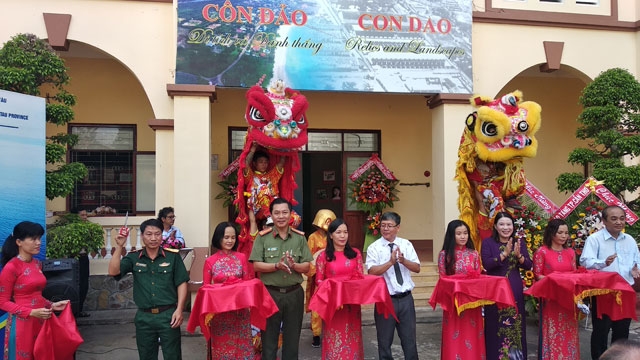 Exhibition on Con Dao relics and landscape in Vinh Long province