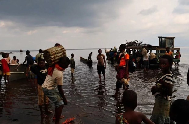 30 dead and 200 missing after boat sinking in Congo