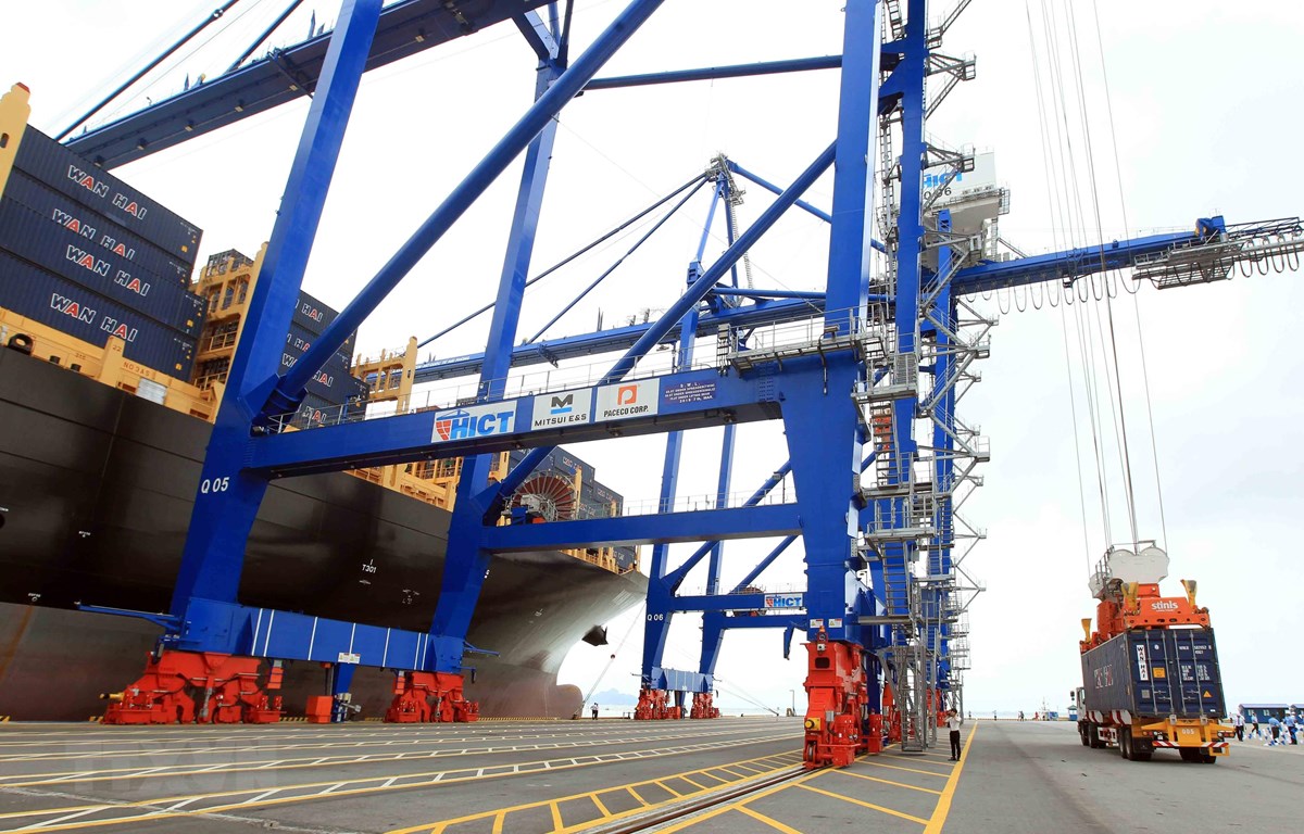 Hai Phong int’l terminal welcomes first container ship