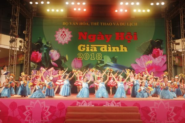 Diverse activities at festival to honour traditional values of Vietnamese family
