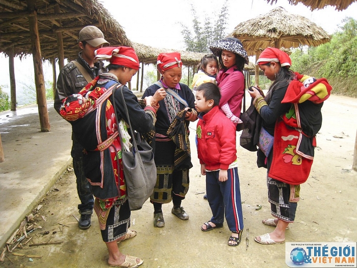 Preserving Dao culture association with community tourism in Ba Che