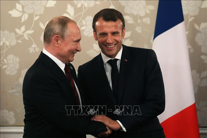 Russian President to visit France ahead of G7 meeting