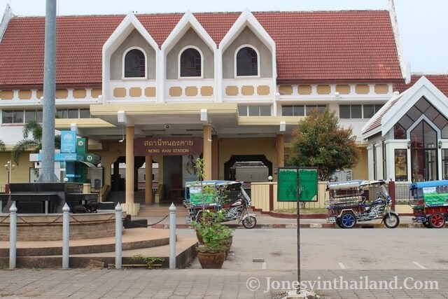 Thailand, Laos step up transport connectivity