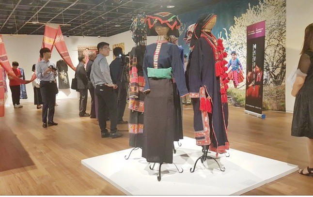 Brocade and silk of ethnic groups in northern Vietnam introduced in RoK