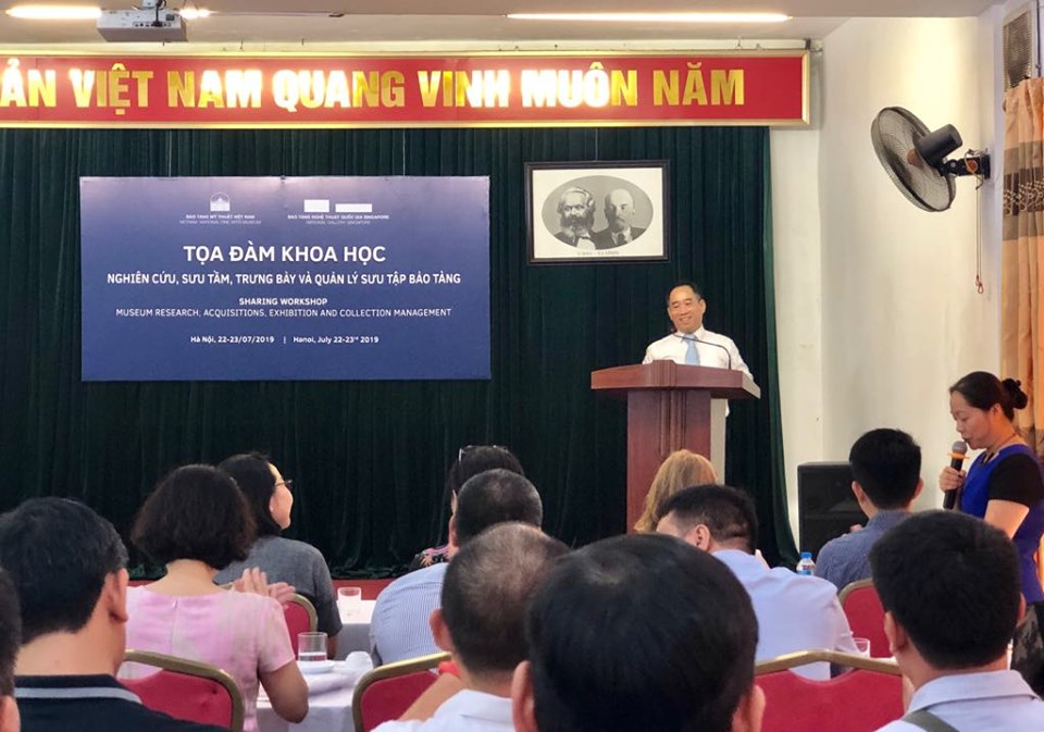 Vietnam, Singapore share experiences in museum