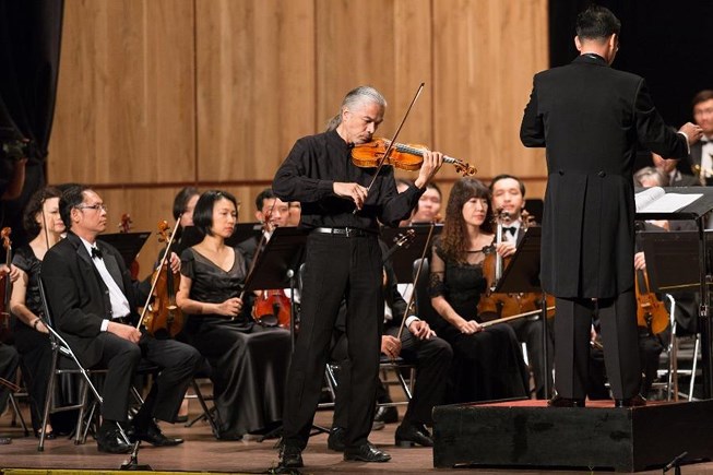 Vietnamese - French violinist Stephane Tran Ngoc to perform in HCM city