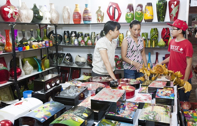 Hanoi recognizes Bat Trang as tourist destination