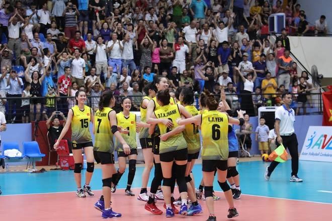 Int’l volleyball tournament kicks off in Quang Nam