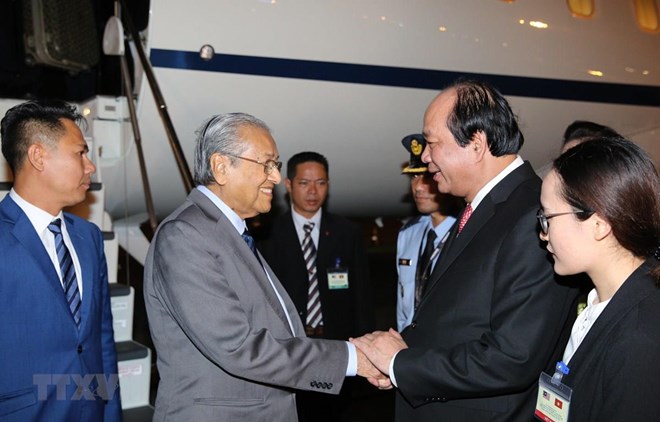 Malaysian Prime Minister begins official visit to Vietnam
