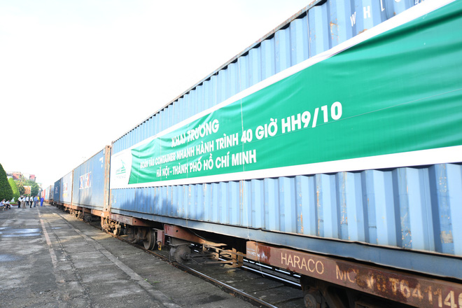 Container train running from North to South takes only 40 hours