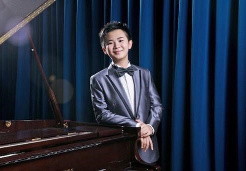 13-year-old Hong Kong piano prodigy returns to HCM City