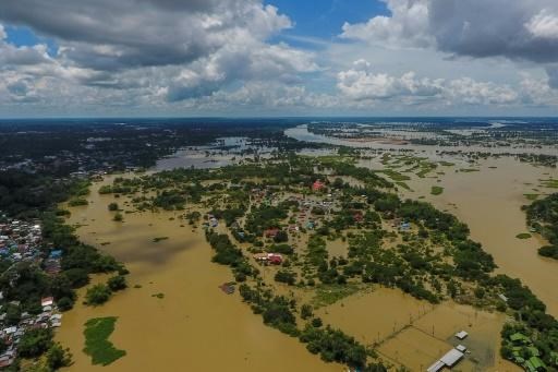 Widespread floods kill 32 people in Thailand s northeastern region