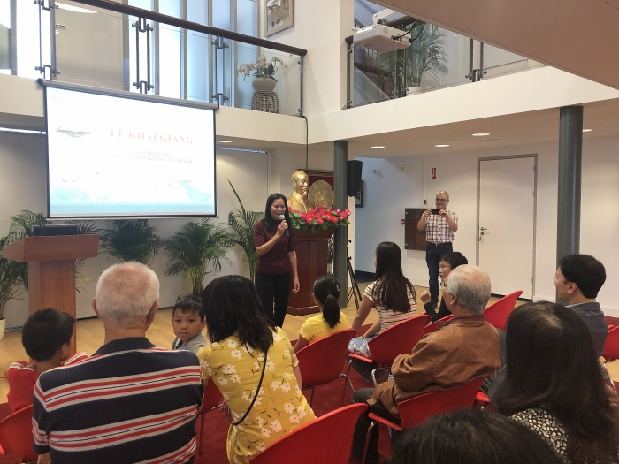 Vietnamese-language class opened in Netherlands